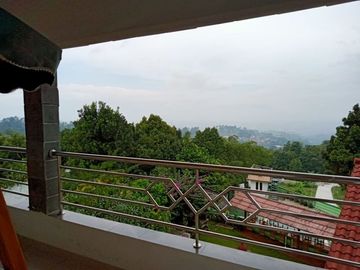 Dijual Villa Keren Di Bandung Utara Cimeunyan View City Ada Kolam Renang
