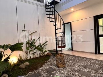 Dijual Brand New Modern House Open Space Design Nusa Loka BSD