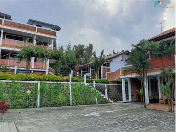 Dijual murah villa di Gunung Geulis dekat tol