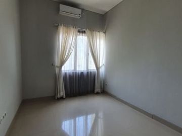 DIJUAL RUMAH 2 LT SIAP HUNI DLM CLUSTER DI CINERE