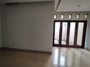 Town House di Cilandak Best Unit Kondisi Unfurnished HSE-A0423