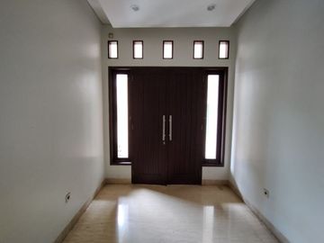 Town House di Cilandak Best Unit Kondisi Unfurnished HSE-A0423