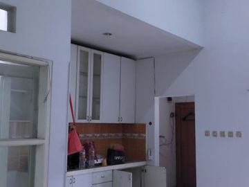 Jual Rumah Bonus Tanah Luas di Komplek strategis mainroad Soeta | LINDAY