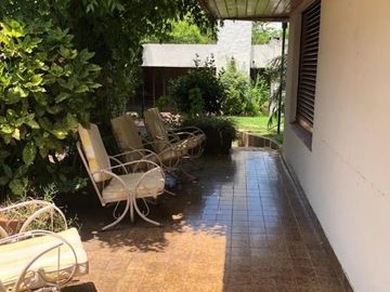 Casa en venta en Barrio Sarmiento