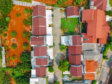 Rumah 5 Mnt ke Gerbang Tol Cimanggis Siap Huni Dibantu KPR J-53358