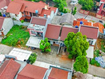 Rumah 5 Mnt ke Gerbang Tol Cimanggis Siap Huni Dibantu KPR J-53358