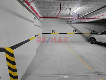 🏡✨ ¡Se Alquila Hermoso Departamento De Estreno En Surquillo En Primer Piso Incluido Estacionamiento 🚗 ! ✨🔑