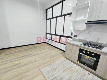 🏡✨ ¡Se Alquila Hermoso Departamento De Estreno En Surquillo En Primer Piso Incluido Estacionamiento 🚗 ! ✨🔑