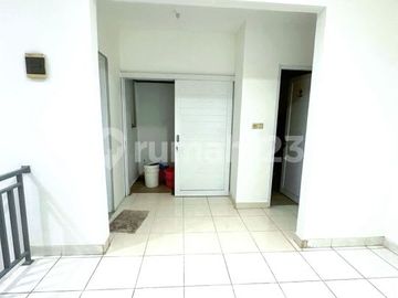 Dijual Rumah 2 Lantai, Bagus, Sangat Strategis, Rapih, Siap Huni dan Bebas Banjir di Nusaloka BSD Tangerang Selatan