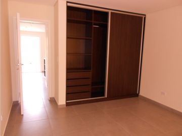 CASA 4 AMB A ESTRENAR - BARRIO LAS MARGARITAS
