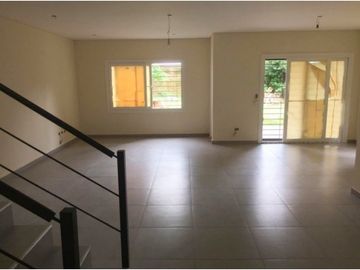 CASA 4 AMB A ESTRENAR - BARRIO LAS MARGARITAS