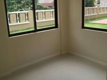 Beachfront Single Detached 4BR In Fonte Di Versailles
