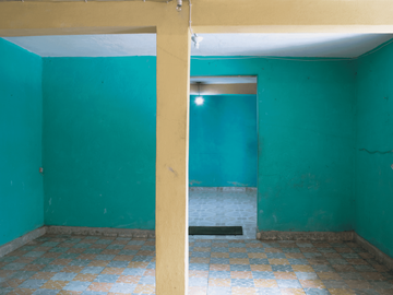 Casa Amplia con Uso de Suelo Mixto en San Sebastían Tecoloxtitlán, Iztapalapa.