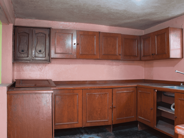 Casa Amplia con Uso de Suelo Mixto en San Sebastían Tecoloxtitlán, Iztapalapa.