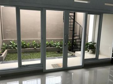 RUMAH MEWAH DI CIWARUGA DEKAT SARIJADI BANDUNG