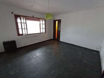 Venta PH 4 ambientes con patio y parrilla - Jose Leon Suarez - San Martin