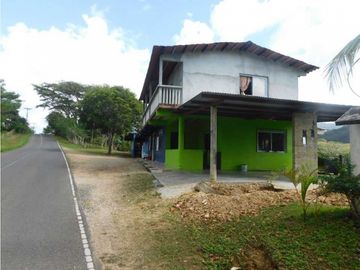 Vendo Casa en Puerto Lindo - Colón