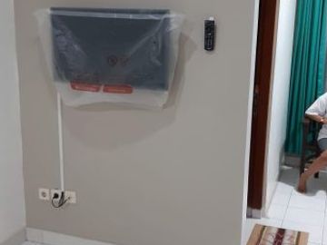 Rumah Dengan Tanah Luas di Condong Catur