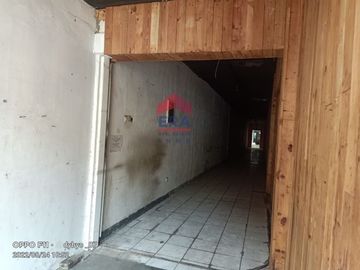 Ruang usaha jln Riau samping kantor pos dan Starbucks