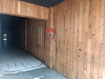 Ruang usaha jln Riau samping kantor pos dan Starbucks