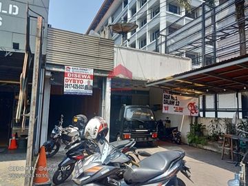 Ruang usaha jln Riau samping kantor pos dan Starbucks
