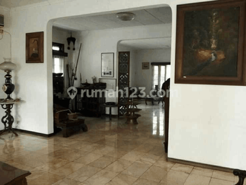 Turun Drastis Rumah Besar Kemang Selatan, Jakarta Selatan