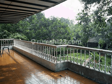 Turun Drastis Rumah Besar Kemang Selatan, Jakarta Selatan