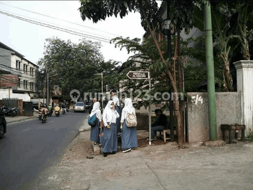 Turun Drastis Rumah Besar Kemang Selatan, Jakarta Selatan