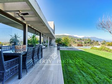 Espectacular Casa en Valle Escondido