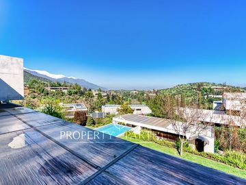 Espectacular Casa en Valle Escondido