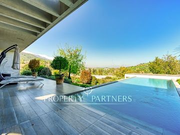 Espectacular Casa en Valle Escondido