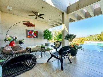 Espectacular Casa en Valle Escondido