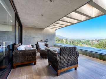 Espectacular Casa en Valle Escondido