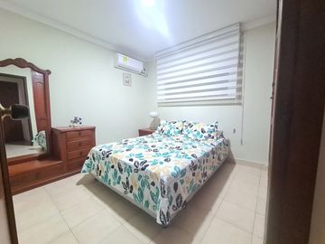 VENTA - BARRIO: LAS COLINAS