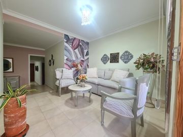 VENTA - BARRIO: LAS COLINAS