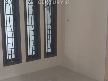 Rumah Di Graha Raya Cluster Bougenville Loka Affordable