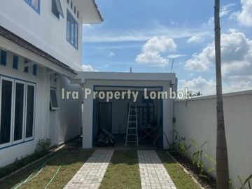 Beachfront villa in Montong, Batulayar near Senggigi