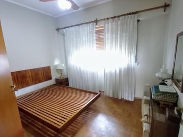 Excelente Casa de 3 ambientes con fondo verde pileta y quincho zona colegio Don Bosco