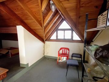 Excelente Casa de 3 ambientes con fondo verde pileta y quincho zona colegio Don Bosco