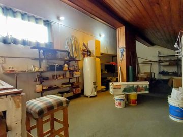 Excelente Casa de 3 ambientes con fondo verde pileta y quincho zona colegio Don Bosco