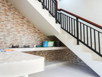 RUMAH CANTIK LANTAI 3 VIEW PANTAI MELASTI BALI