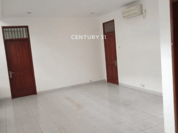Dijual Rumah Posisi Hook N Luas Lokasi Strategis Pondok Indah