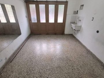 Casa PH en venta en Bernal Oeste
