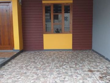 RUMAH BARU LOKASI NGGA AKAN KELIRU PASTI COCOK BUATS KAMU | KOMALANINGSIH