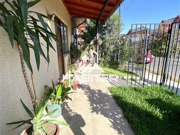 SE VENDE LINDA CASA SECTOR RAUQUEN, CURICO (40339)