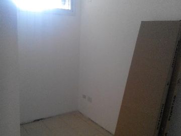 Departamento 3 AMB CON PATIO Y  cochera. tigre. tacuari 255. todo incluido(  no abona expensas. abl agua )