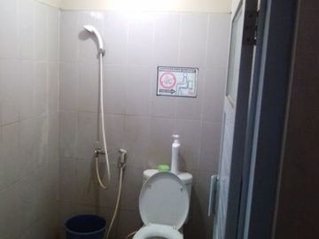 1 unit ruko 2,5 lantai bangunan thn 2018 lokasi strategis pinggir jalan ramai di Cijambe Bdg | SUTIAH