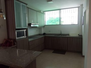 VENTA DEPARTAMENTO AMOBLADO SALINAS, BARRIO SAN LORENZO (EO)