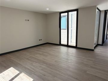 Casa en venta de 4 dorm. en Chillán con piscina