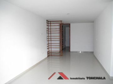 apartamento en venta en la floresta. Cod V12691